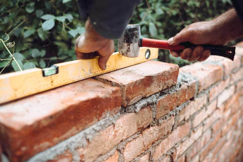 how to hire a reliable masonry contractor