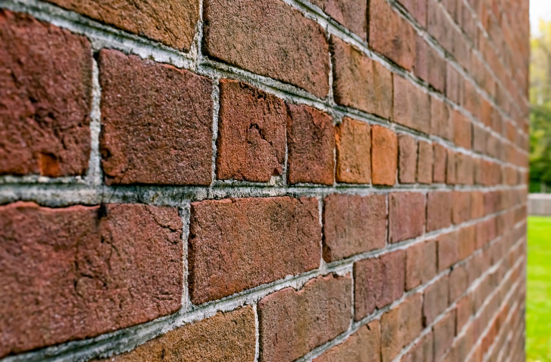 brick tuckpointing